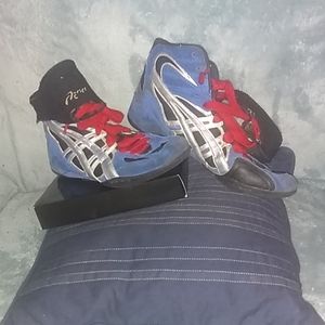 ♂️🤼‍♂️👟 shoes